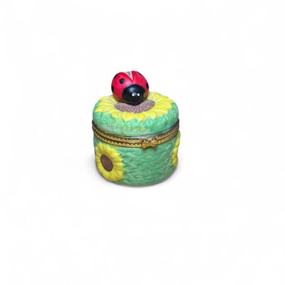VTG Ladybug Sunflower Trinket Box Small Whimsical Cottagecore - Picture 1 of 8